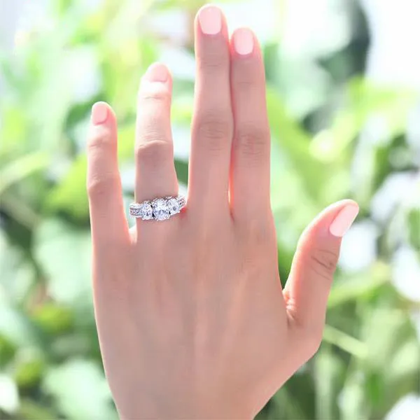 2 Carat Vintage Style Ring