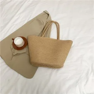 Pom Pom Straw Bag-Showtown