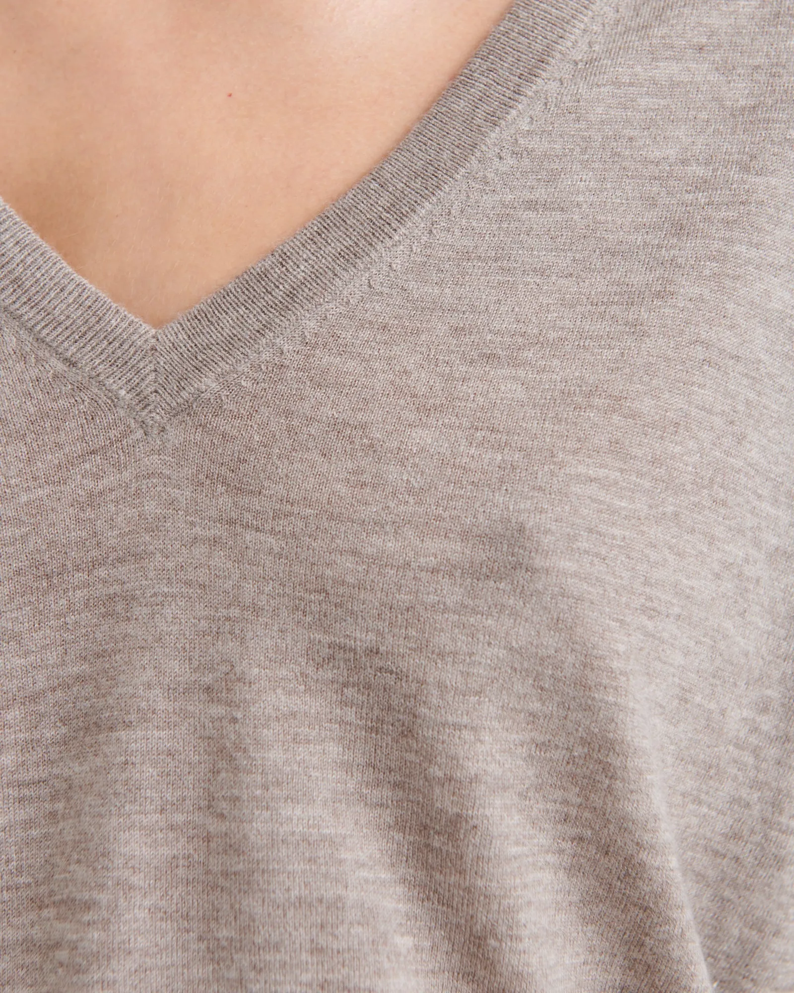 Ultra Fine Cashmere V-Neck